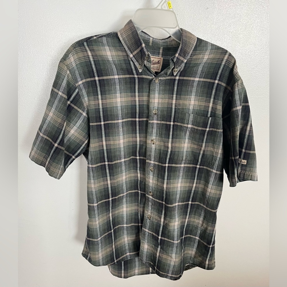 Woolrich men’s short sleeve button down. Size medium